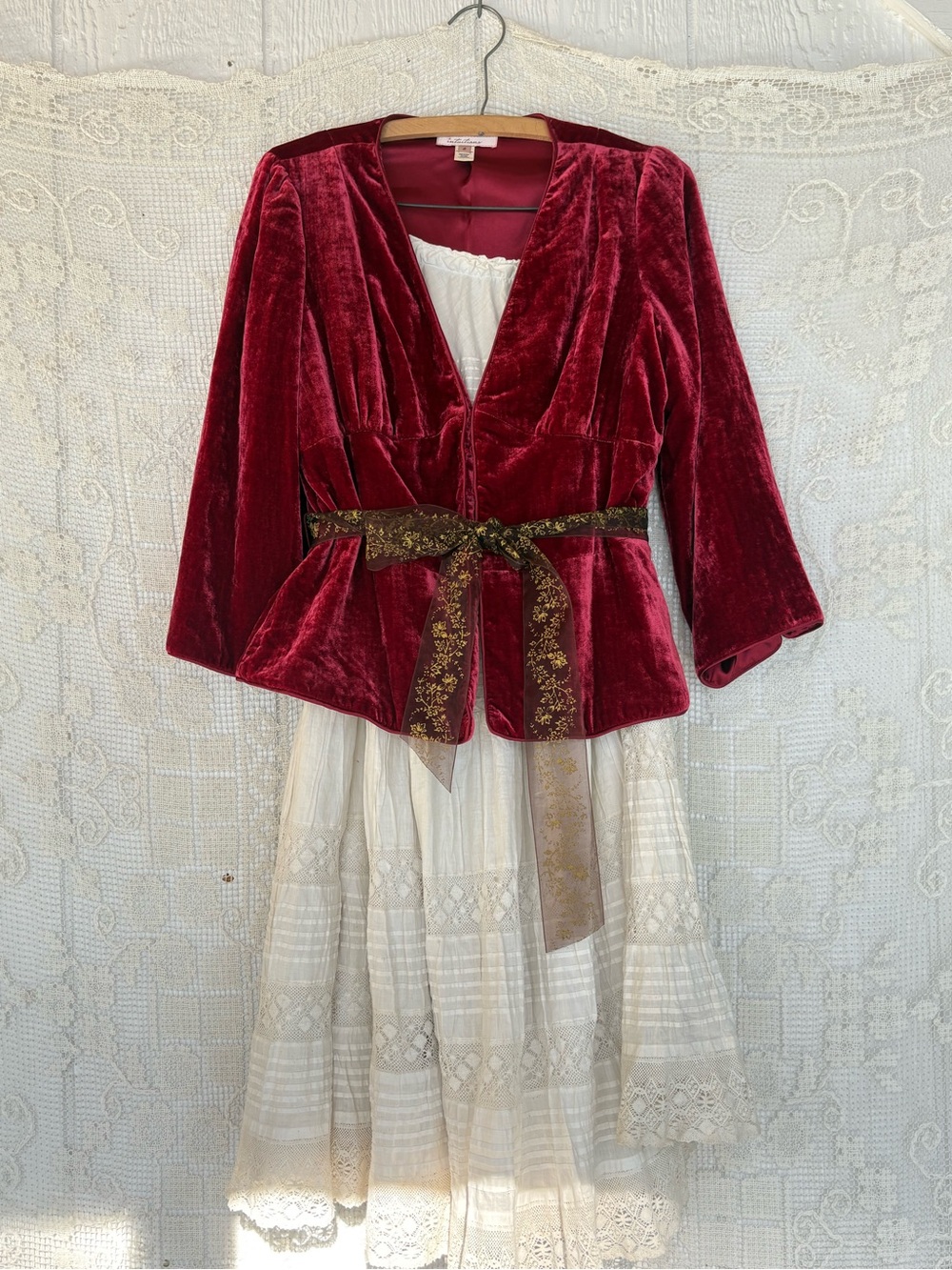 Vintage-Inspired Women's Velvet Peplum Jacket  - RED size 8